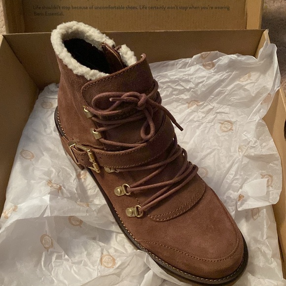 Brown lace up booties size 8.5 - Picture 2 of 11